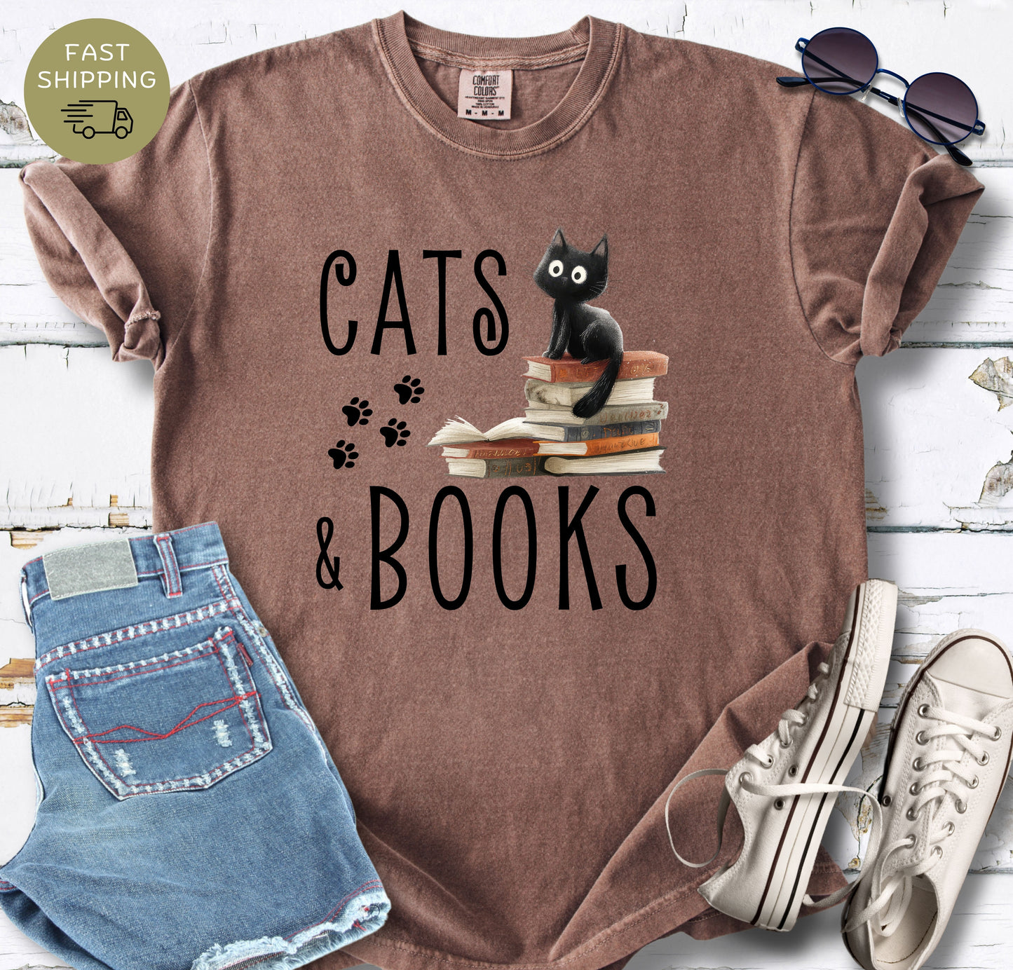 Cats & Books v2 T-shirt