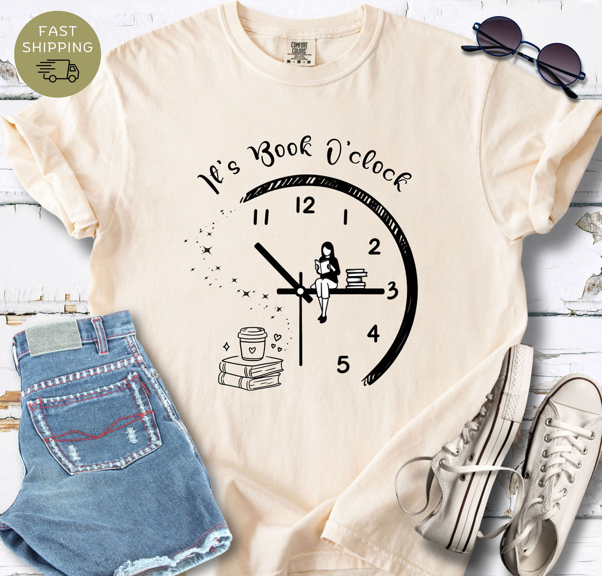 It's Book O'clock T-shirt