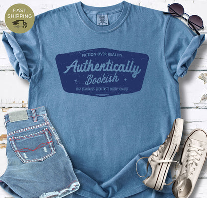 Minimalist bookish shirt with distressed badge style design