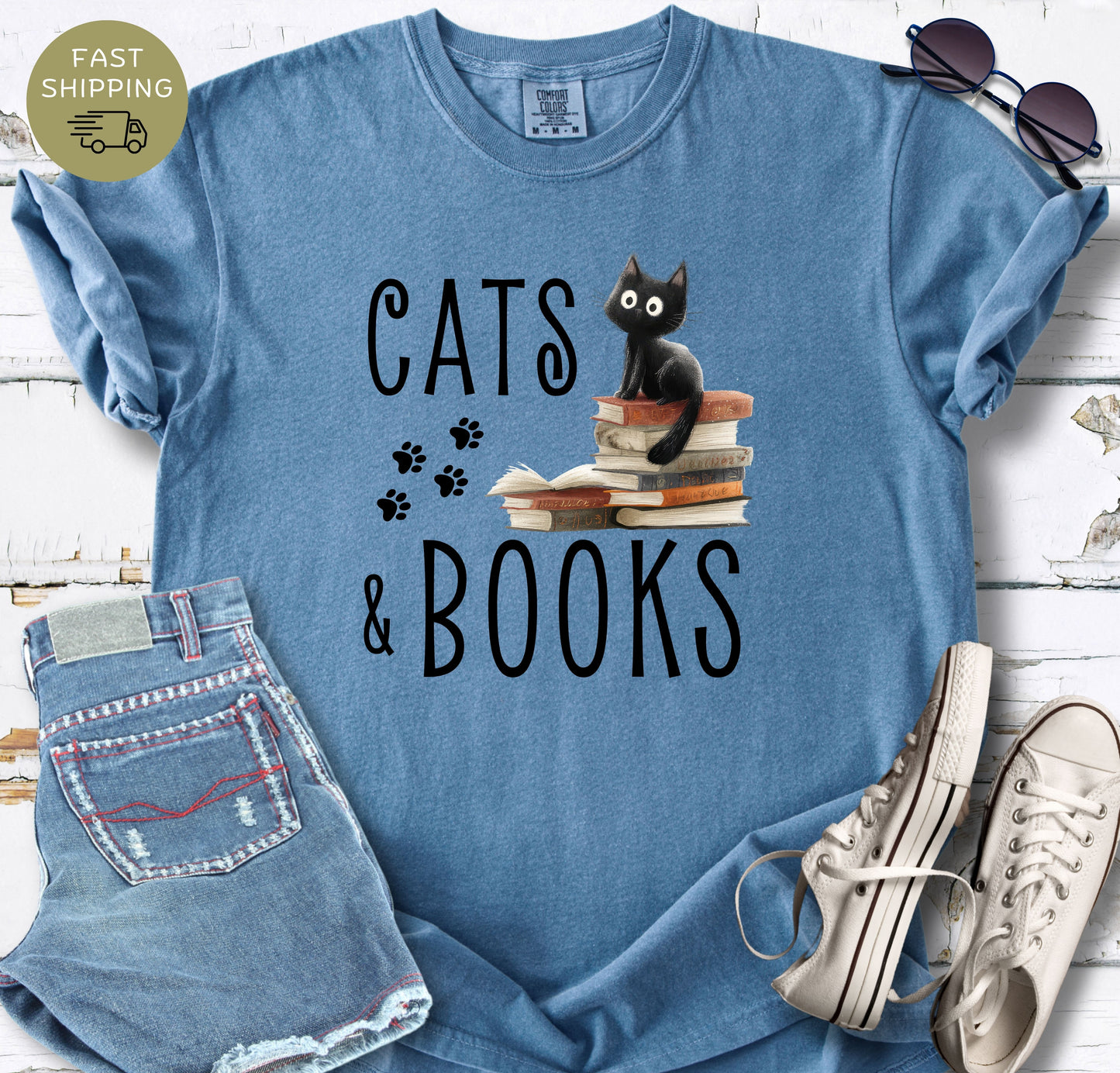 Cats & Books v2 T-shirt