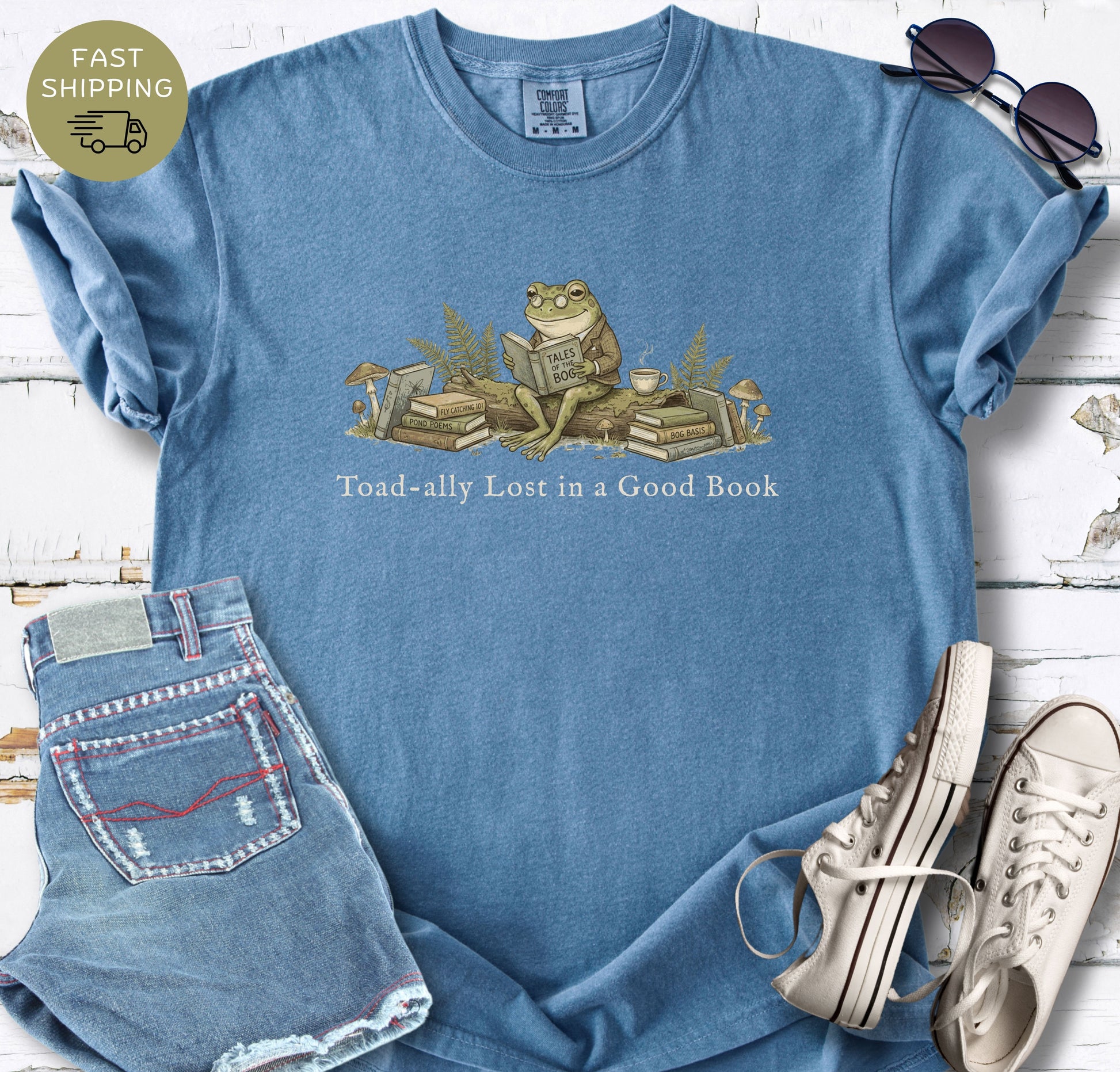 Cute frog reader t-shirt with toad-ally lost in a good book quote
