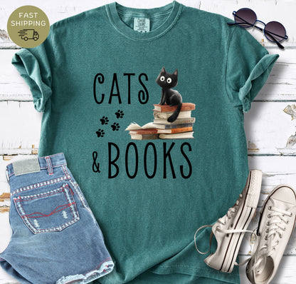 Cats & Books v2 T-shirt