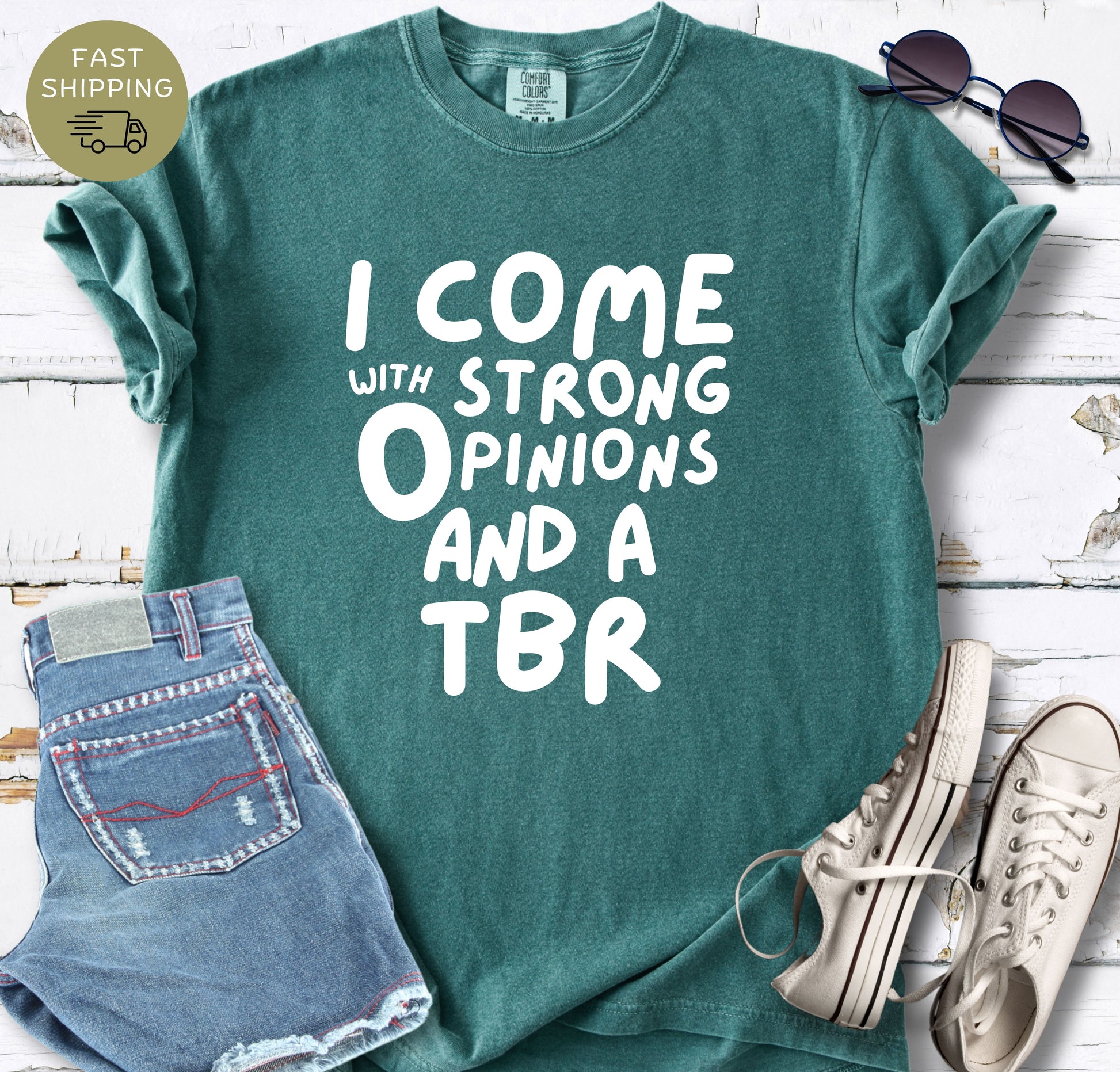 Relaxed fit berry reader shirt with funny TBR quote