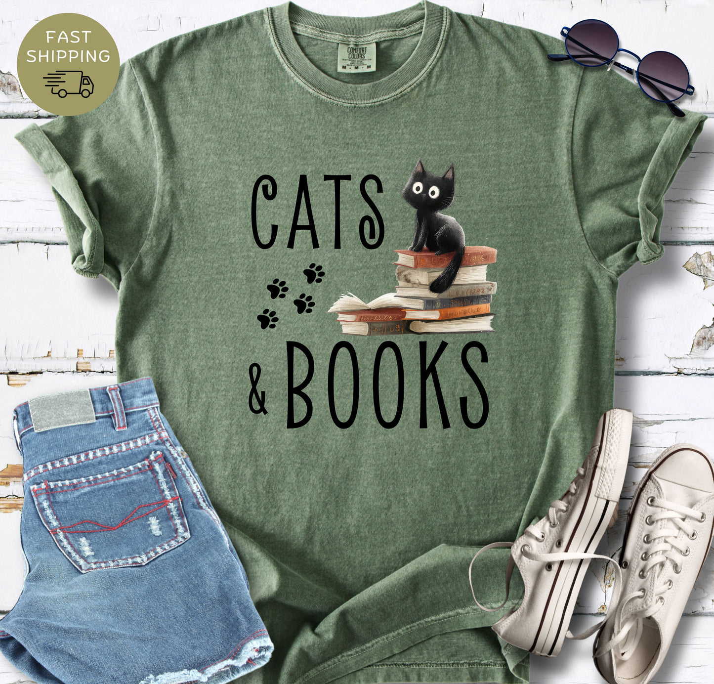 Cats & Books v2 T-shirt