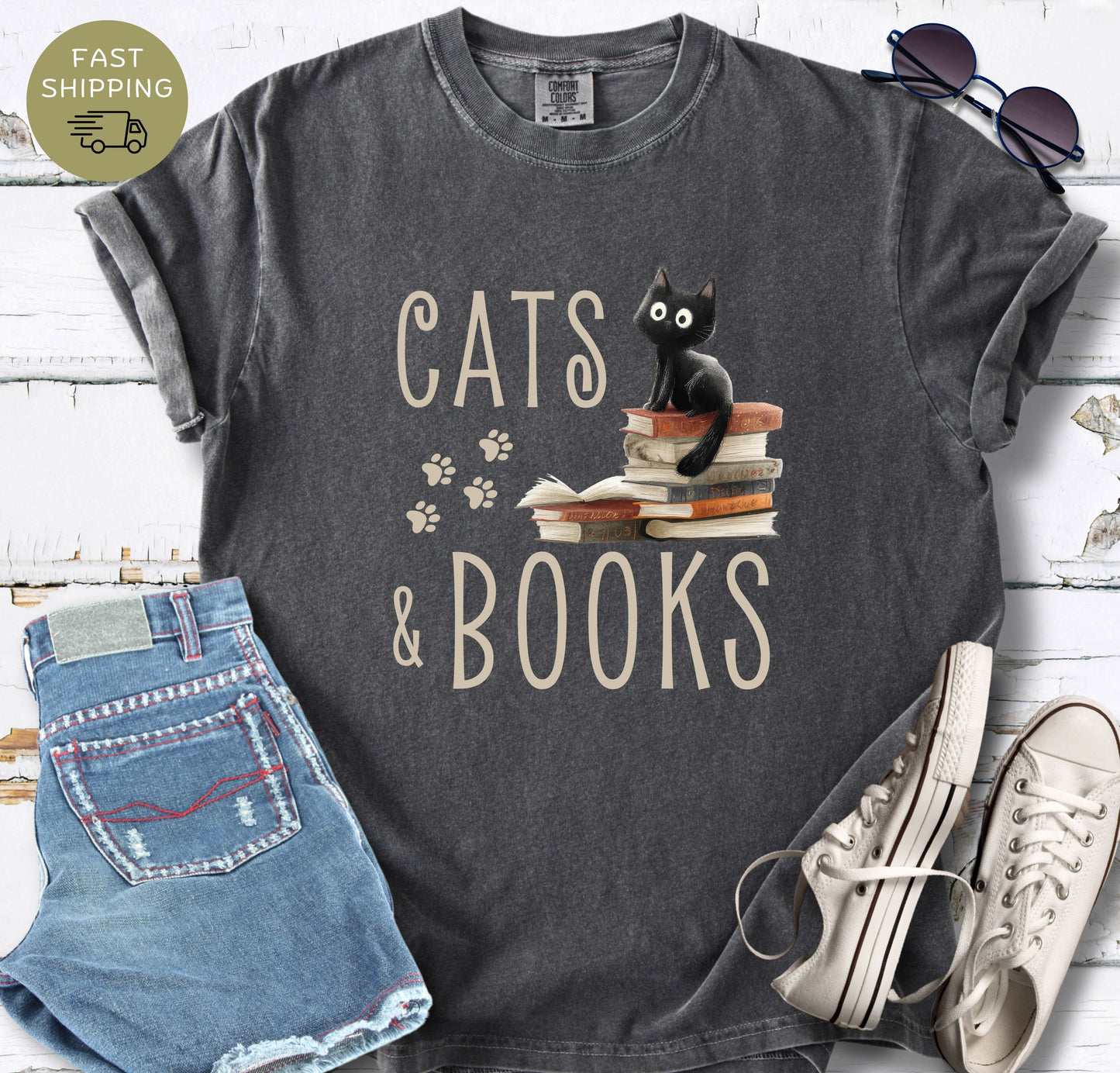 Cats & Books v2 T-shirt